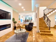 Izdavanje, kuća, 417m², Voždovac Sve Podlokacije, Beograd - image 1