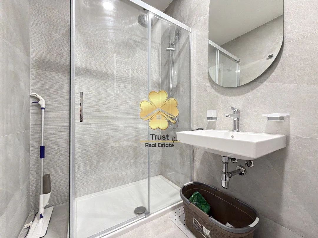Izdavanje, jednosoban stan, 45m², Central Point, Podgorica