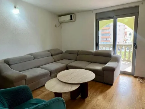 Rent, two bedroom apartment, 75m², Centar, Bar - image 1