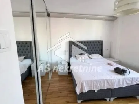 Izdavanje, dvosoban stan, 70m², Stari Grad, Beograd - image 13