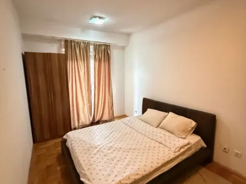 Izdavanje, jednosoban stan, 53m², City Kvart, Podgorica - image 7