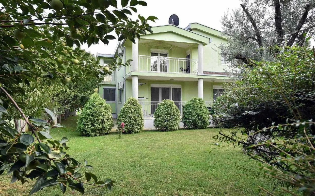 Sale, house, 235m², Velje Brdo, Podgorica