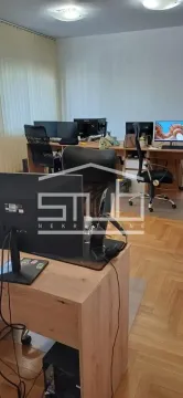 Izdavanje, četvorosoban stan, 204m², Vračar Sve Podlokacije, Beograd - image 2