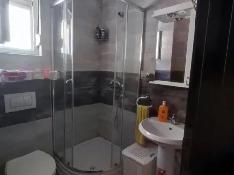 Izdavanje, stan, 80m², Dubovica, Budva - image 11