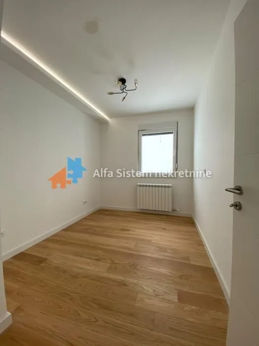 Izdavanje, trosoban stan, 52m², Lekino Brdo, Voždovac Sve Podlokacije