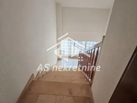 Izdavanje, kuća, 360m², Voždovac Sve Podlokacije, Beograd - image 31