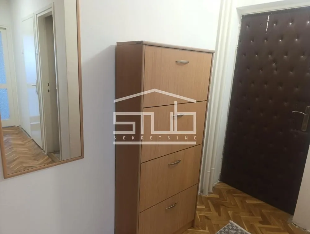 Rent, four bedroom apartment, 94m², Palilula Sve Podlokacije, Beograd