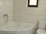 Izdavanje, četvorosoban stan, 208m², Marići, Tivat - image 10