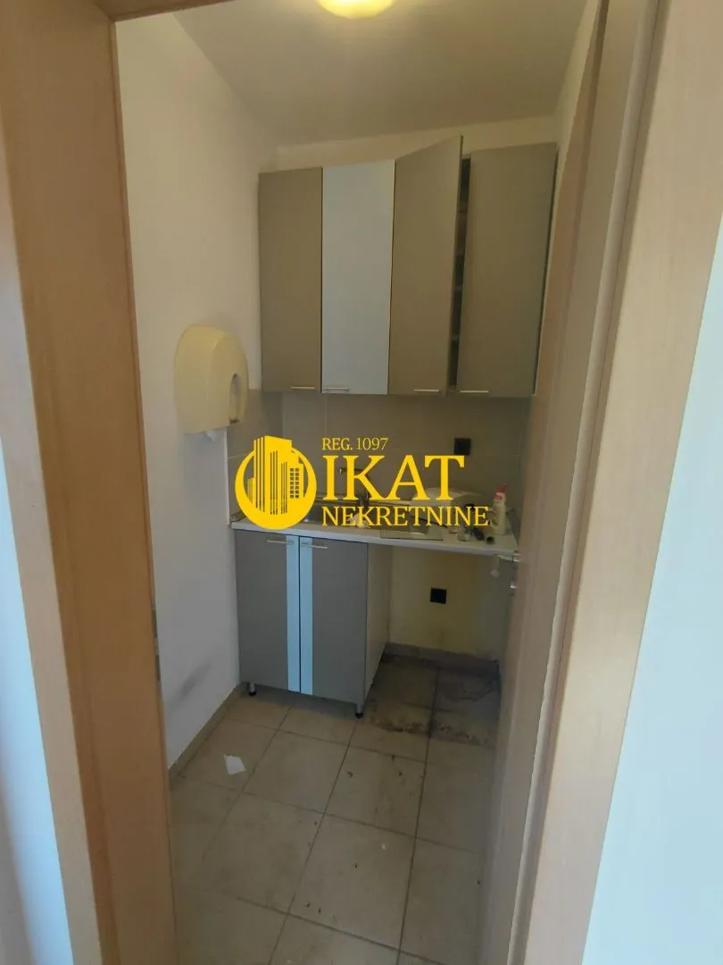 Prodaja, četvorosoban stan, 127m², Stari Grad, Beograd