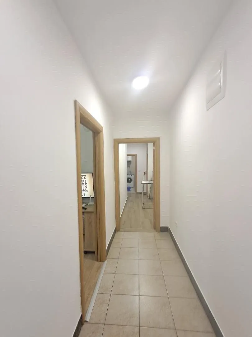 Izdavanje, dvosoban stan, 68m², Autobuska stanica, Podgorica