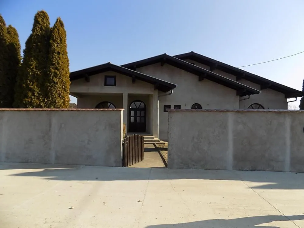 Izdavanje, poslovni prostor, 400m², Donje Vidovo, Paraćin