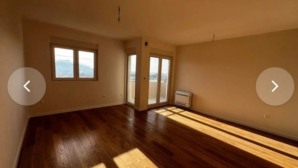 Izdavanje, dvosoban stan, 71m², Central Point, Podgorica