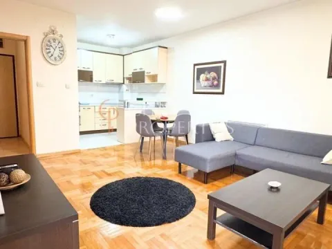 Izdavanje, stan, 82m², Pobrežje, Podgorica - image 5