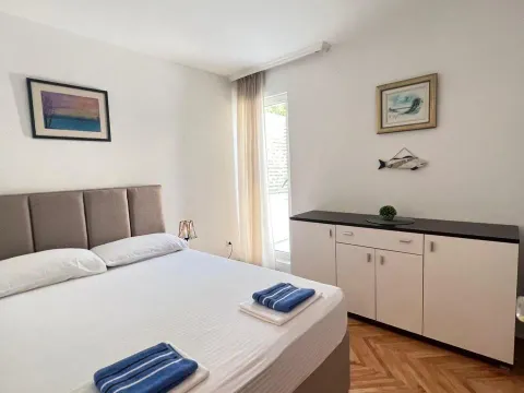 Rent, two bedroom apartment, 58m², Budva, Crna Gora - image 4