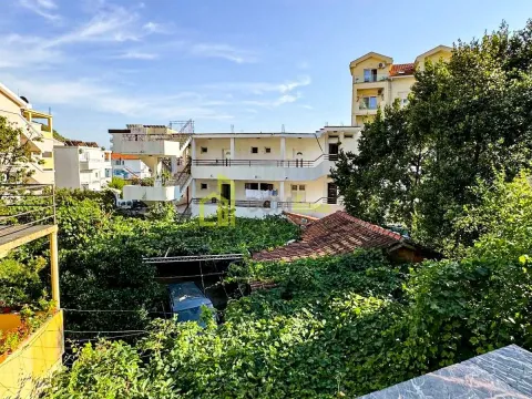 Izdavanje, dvosoban stan, 52m², Budva, Crna Gora - image 3