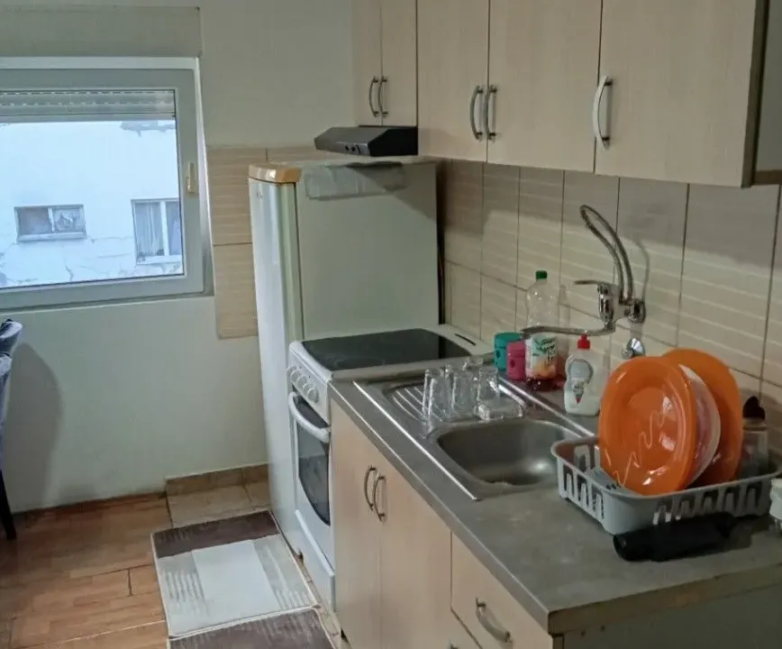Izdavanje, kuća, 45m², Dobanovci, Surčin