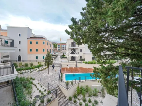 Prodaja, jednosoban stan, 65m², Luštica Bay, Tivat - image 1