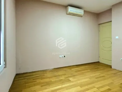 Rent, two bedroom apartment, 69m², Pobrežje, Podgorica - image 8