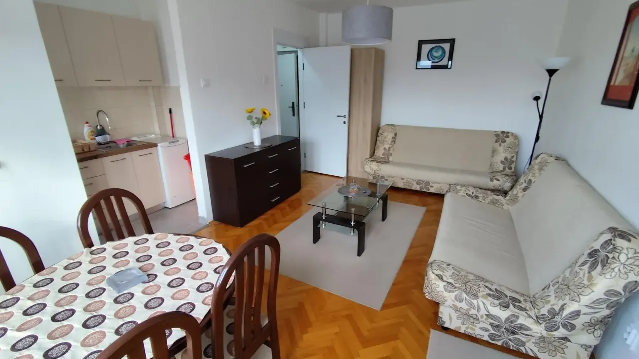 Izdavanje, garsonjera, 29m², Preko Morače, Podgorica