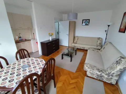 Rent, studio apartment, 29m², Preko Morače, Podgorica - image 1