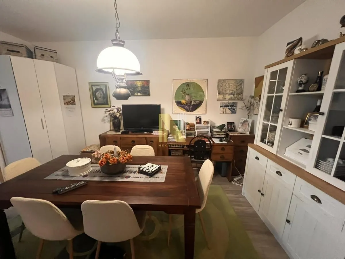 Prodaja, kuća, 114m², Adamovićevo Naselje, Novi Sad Sve Podlokacije