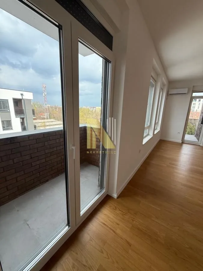 Prodaja, četvorosoban stan, 116m², Bulevar Evrope, Novi Sad Sve Podlokacije