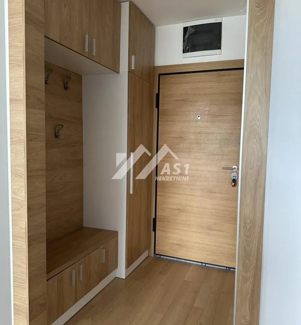 Izdavanje, jednosoban stan, 40m², Novo naselje, Novi Sad