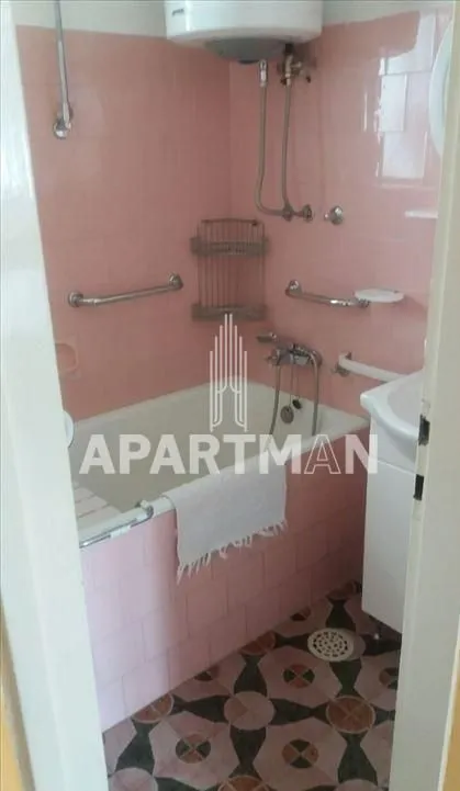 Izdavanje, trosoban stan, 67m², Novi Beograd Sve Podlokacije, Beograd