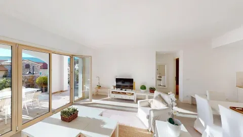 Prodaja, dvosoban stan, 76m², Tivat, Crna Gora - image 2