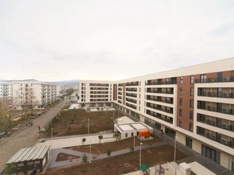 Izdavanje, trosoban stan, 104m², City Kvart, Podgorica - image 16
