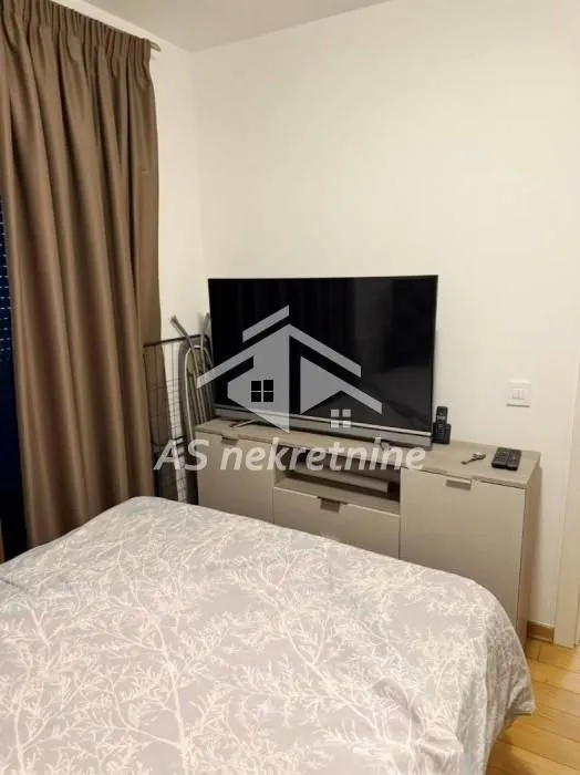 Rent, two bedroom apartment, 55m², Južni Bulevar, Vračar Sve Podlokacije