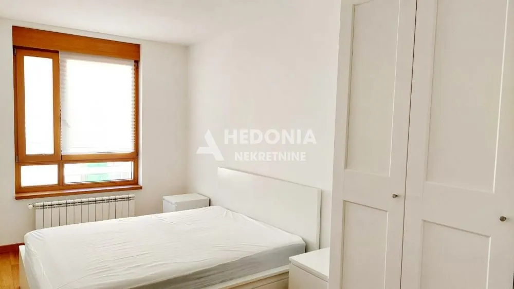 Prodaja, dvosoban stan, 53m², Novi Beograd Blok 65, Novi Beograd Sve Podlokacije