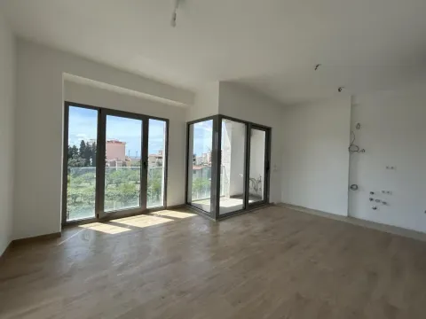 Prodaja, dvosoban stan, 74m², Bar, Crna Gora - image 1