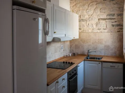 Sale, one bedroom apartment, 54m², Prčanj, Kotor - image 4
