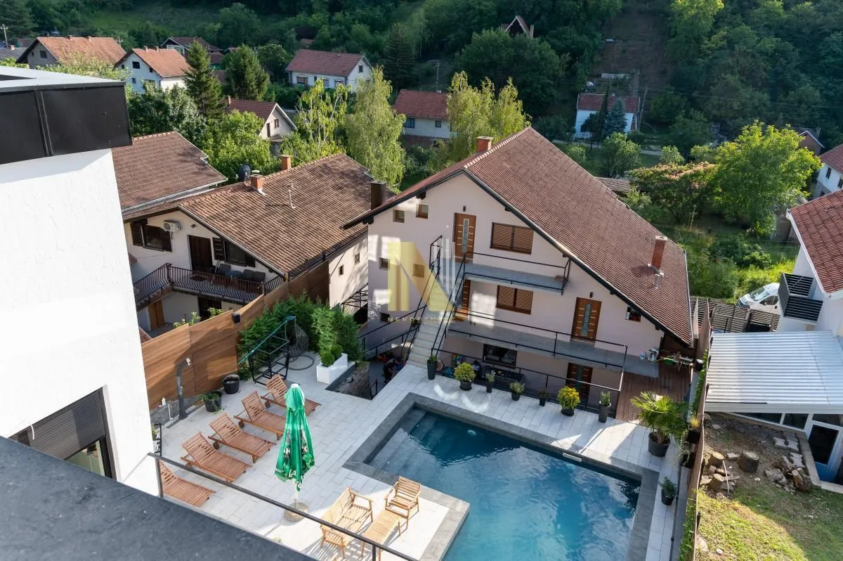 Izdavanje, kuća, 300m², Beočin, Srbija