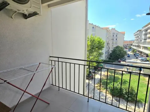 Prodaja, stan, 106m², Tivat, Crna Gora - image 2