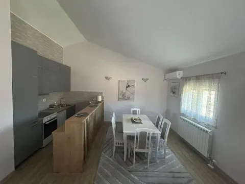 Rent, two bedroom apartment, 86m², Zagorič, Podgorica - image 2