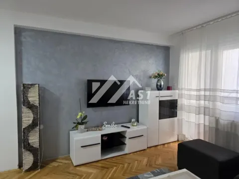 Izdavanje, dvosoban stan, 55m², Bulevar Oslobodjenja, Novi Sad Sve Podlokacije - image 2