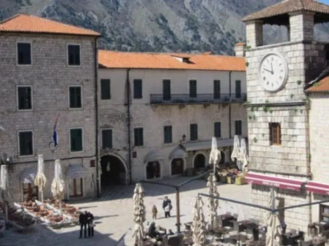 Prodaja,  stan, 114m2, Stari Grad, Kotor