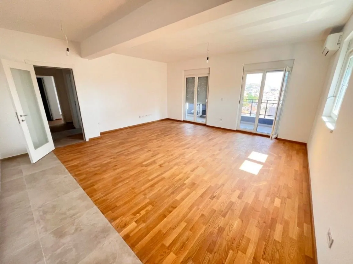 Prodaja, dvosoban stan, 106m², Stari Aerodrom, Podgorica