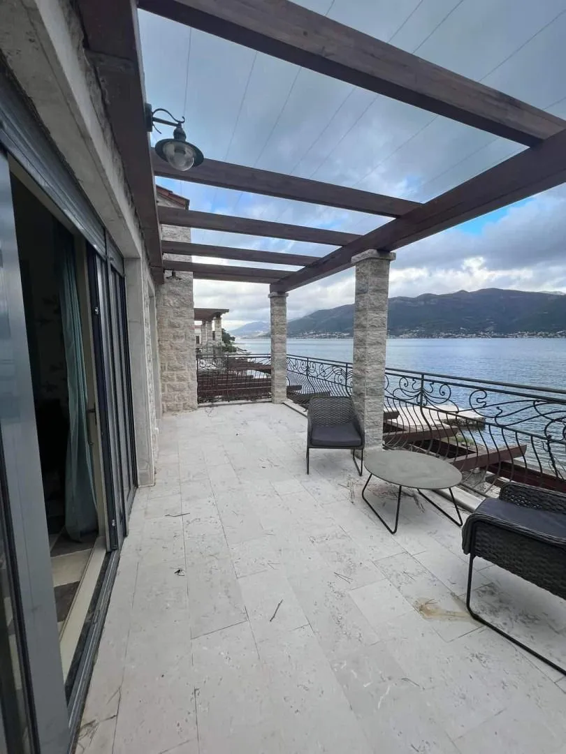 Prodaja, kuća, 252m², Krašići, Tivat