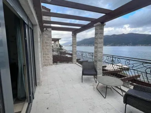 Sale, house, 252m², Krašići, Tivat