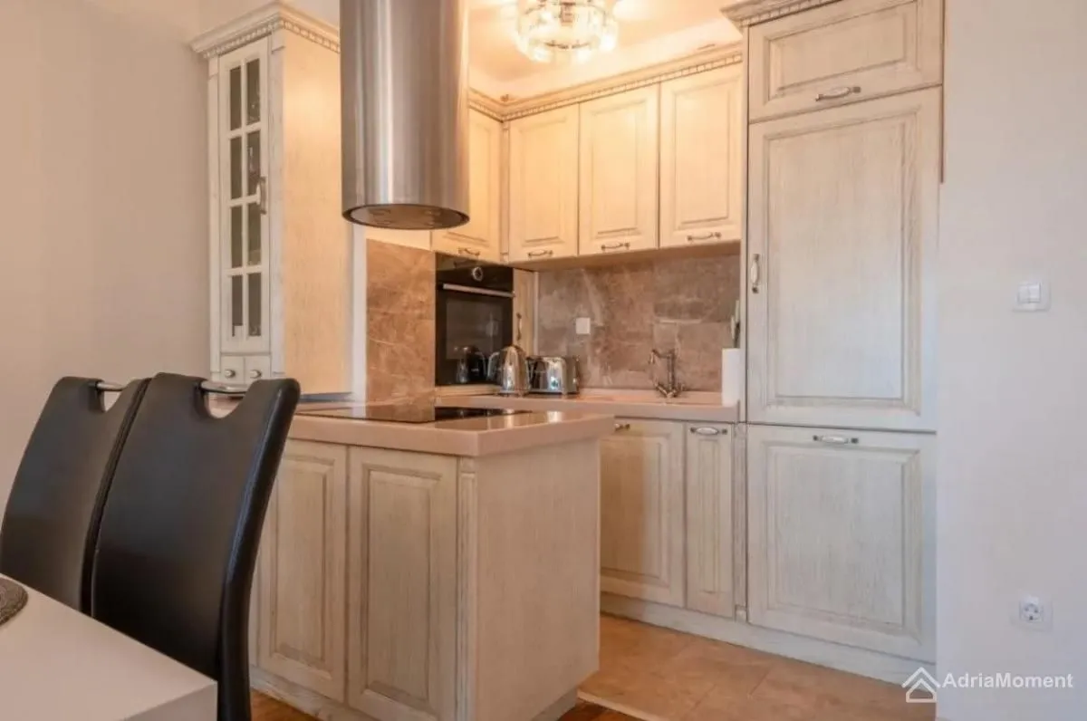 Sale, three bedroom apartment, 123m², Pržno, Budva