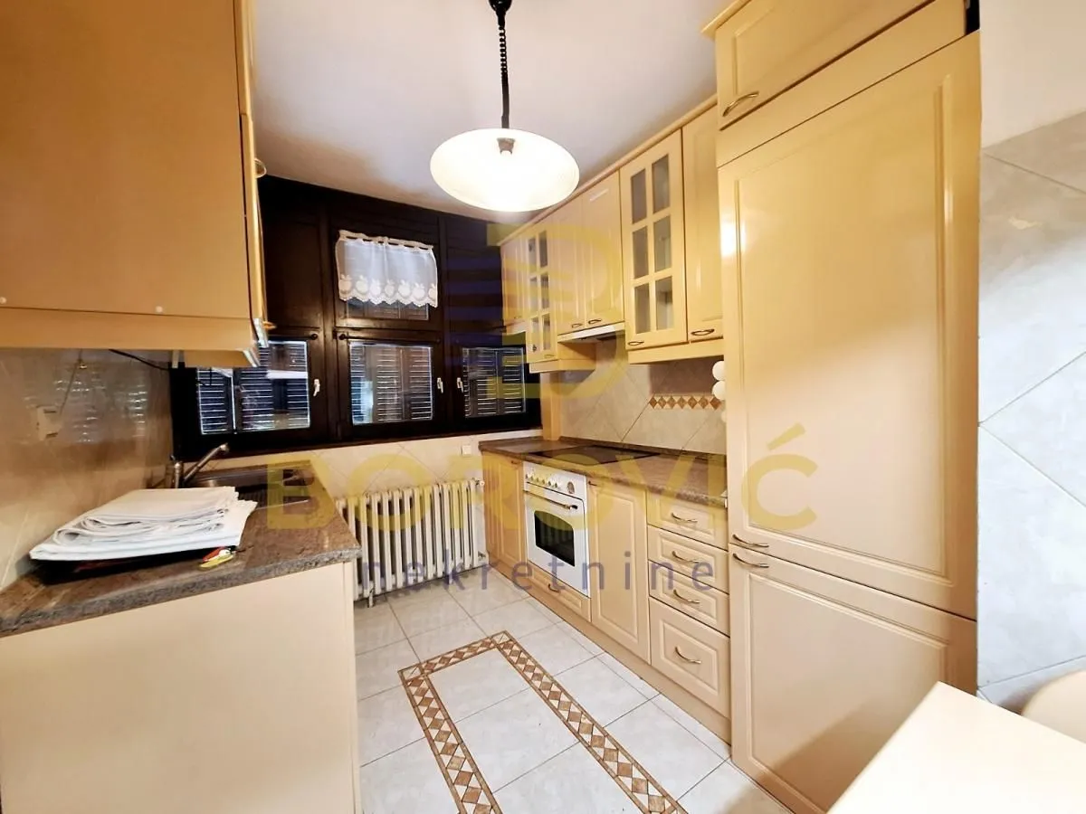 Sale, house, 200m², Višnjička Banja, Palilula Sve Podlokacije