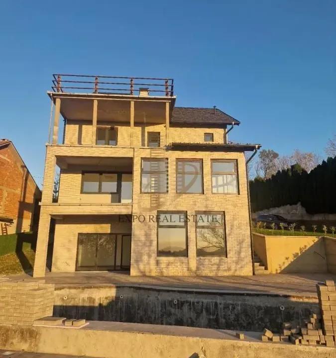 Sale, house, 550m², Sremska Kamenica, Petrovaradin