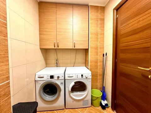 Prodaja, dvosoban stan, 92m², City Kvart, Podgorica - image 10