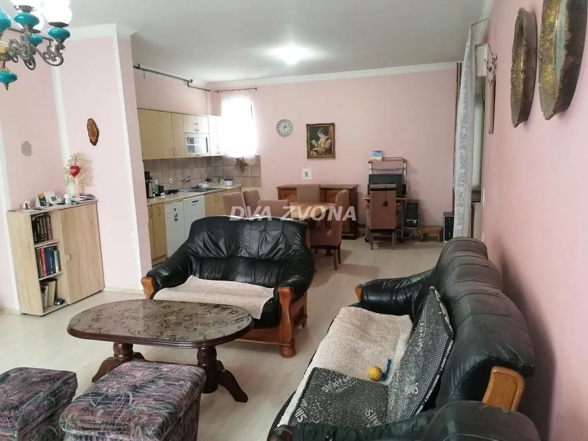 Prodaja, kuća, 216m², Novi Slankamen, Inđija