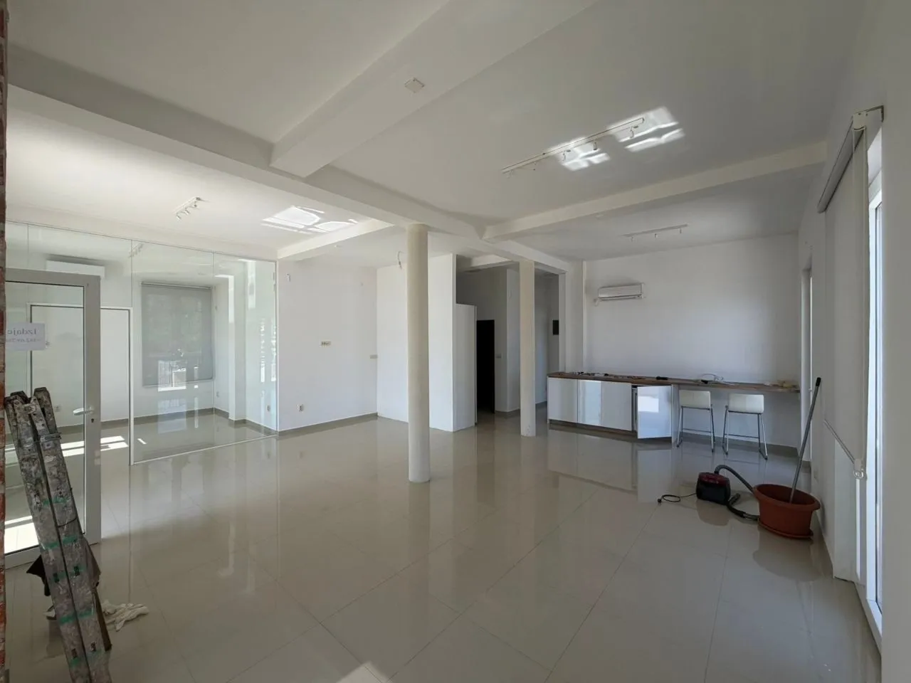 Rent, office space, 87m², Centar, Tivat