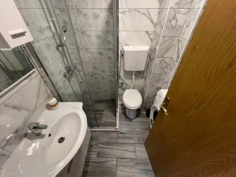 Izdavanje, jednosoban stan, 51m², Preko Morače, Podgorica - image 7