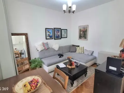 Stan in Zemun Gornji Grad